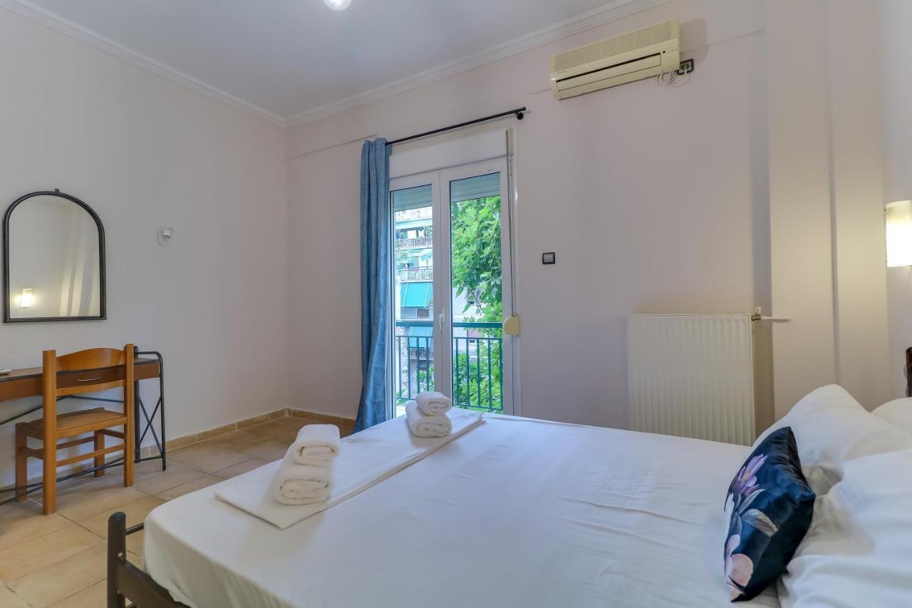 Hoteleros Dionysos Athens Atenas Exterior foto